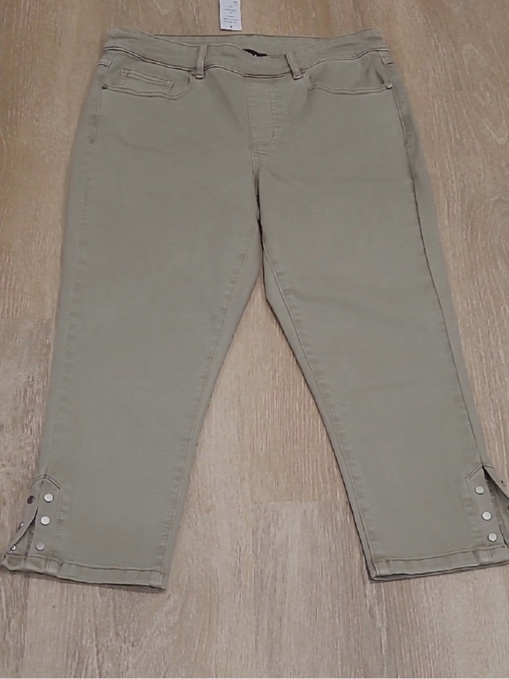 Tribal Beige Cropped Capri Jeans